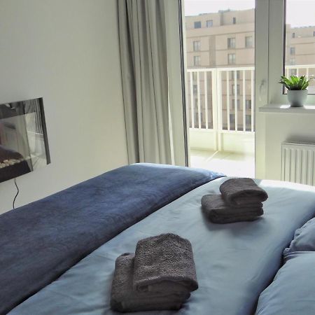 Top Urban Apartment - Free Parking, Green Energy, Modern Style Bratislava Extérieur photo