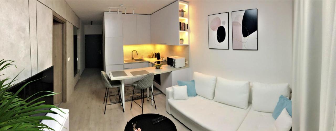 Top Urban Apartment - Free Parking, Green Energy, Modern Style Bratislava Extérieur photo