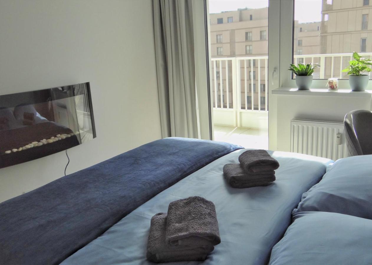 Top Urban Apartment - Free Parking, Green Energy, Modern Style Bratislava Extérieur photo