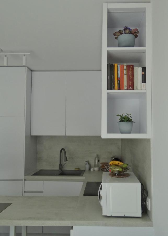 Top Urban Apartment - Free Parking, Green Energy, Modern Style Bratislava Extérieur photo